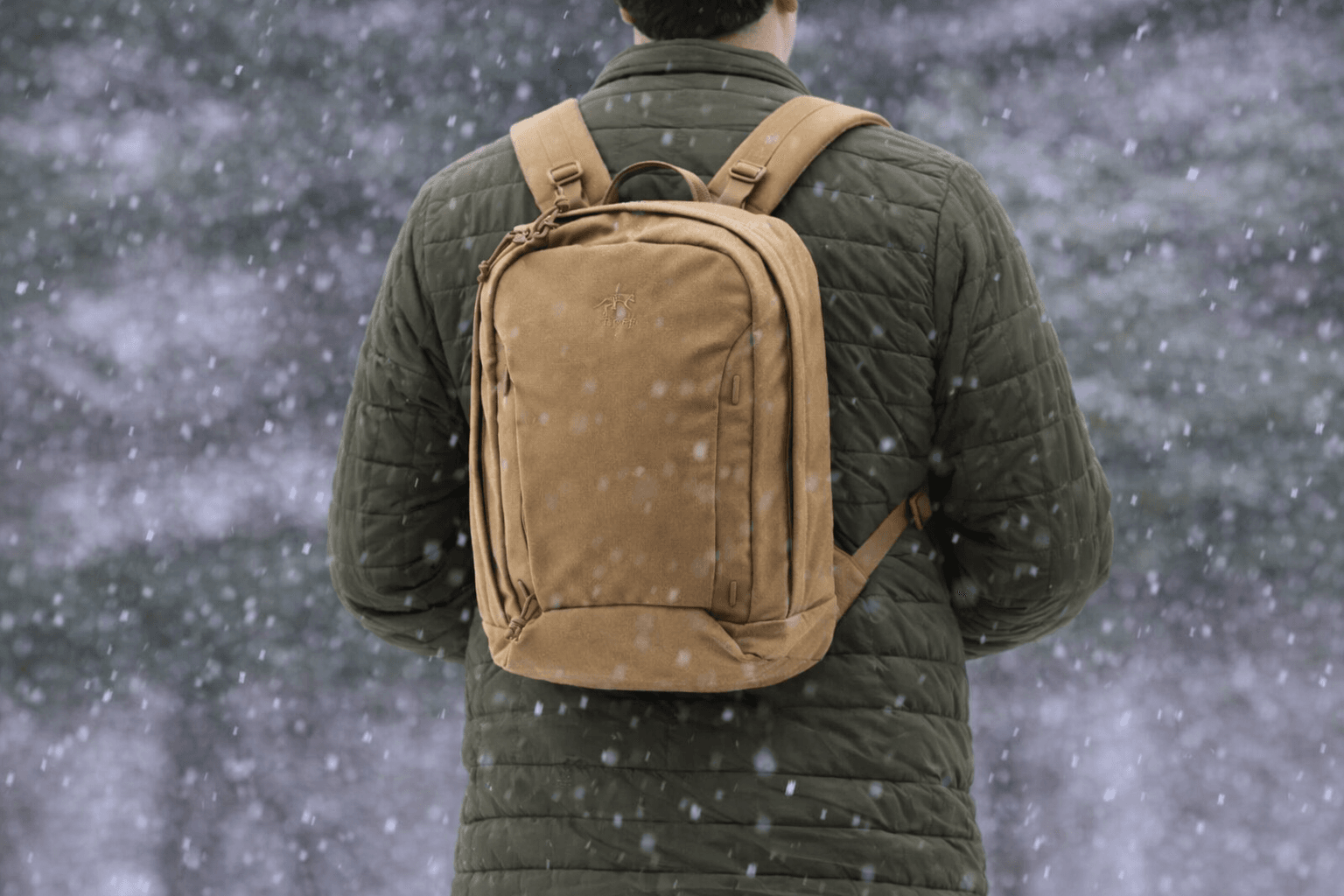 rucsac vanatoare mic compact in teren